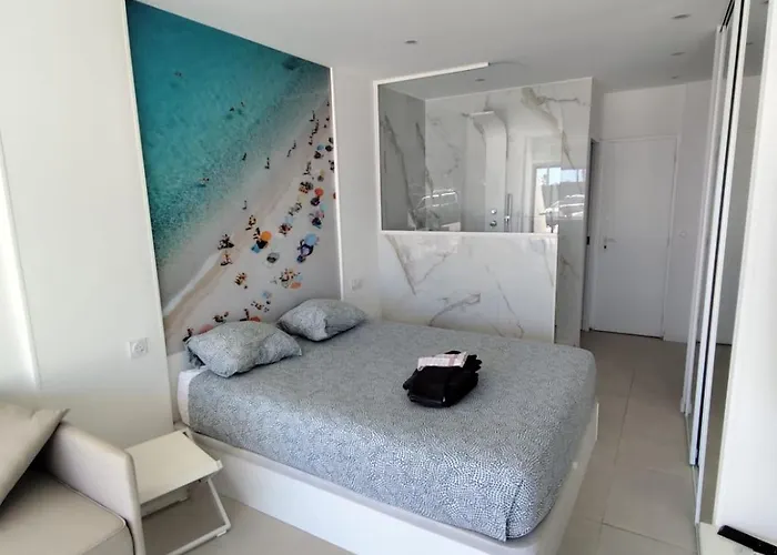 Naturiste Cap D'agde Heliopolis Ab 30 אגדה